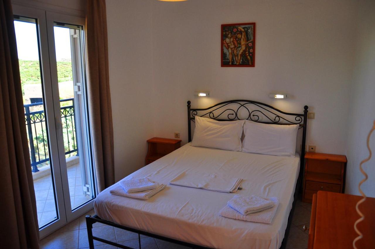 Lagos Studios & Apartments Palekastro Extérieur photo