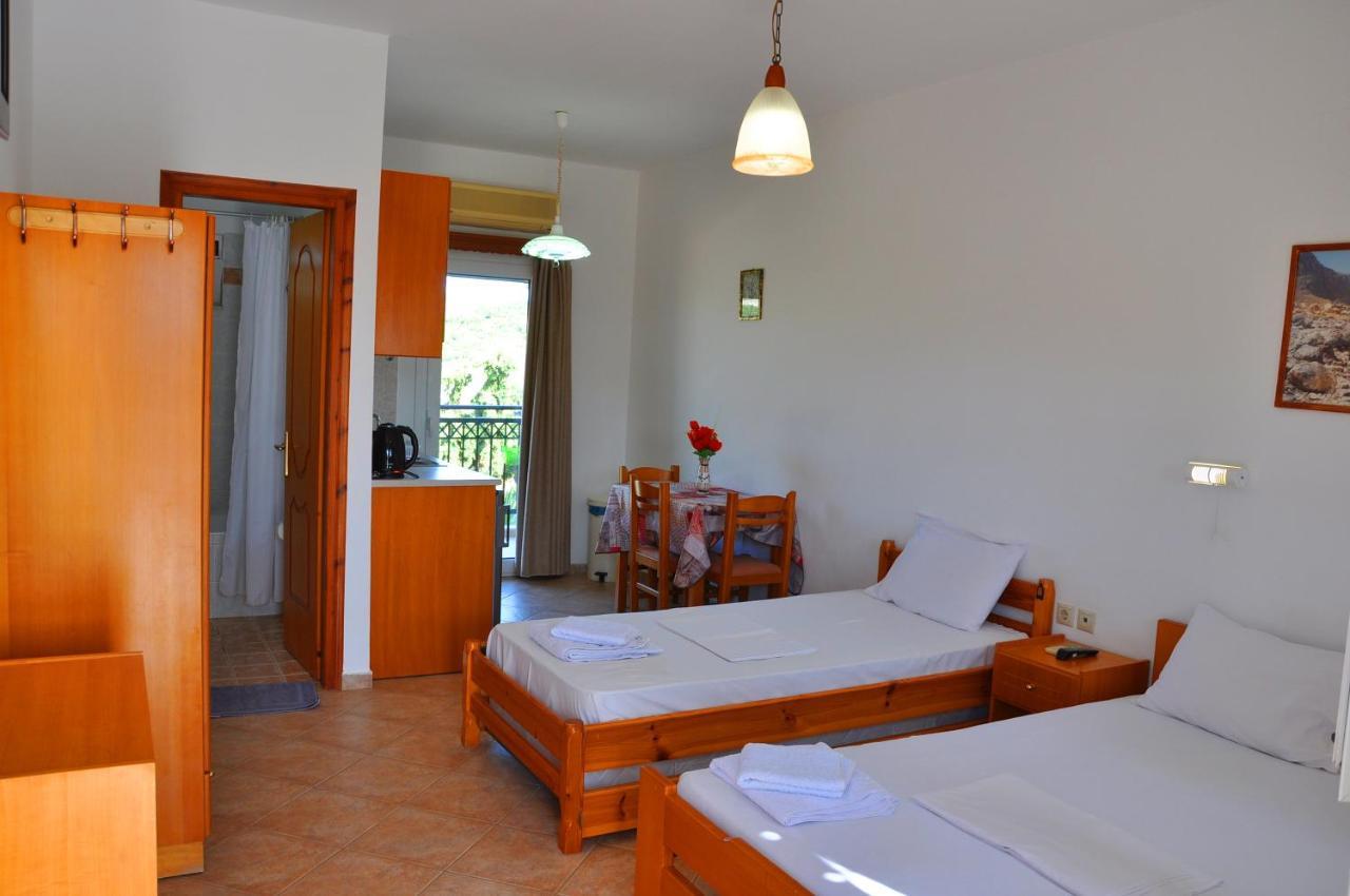 Lagos Studios & Apartments Palekastro Extérieur photo
