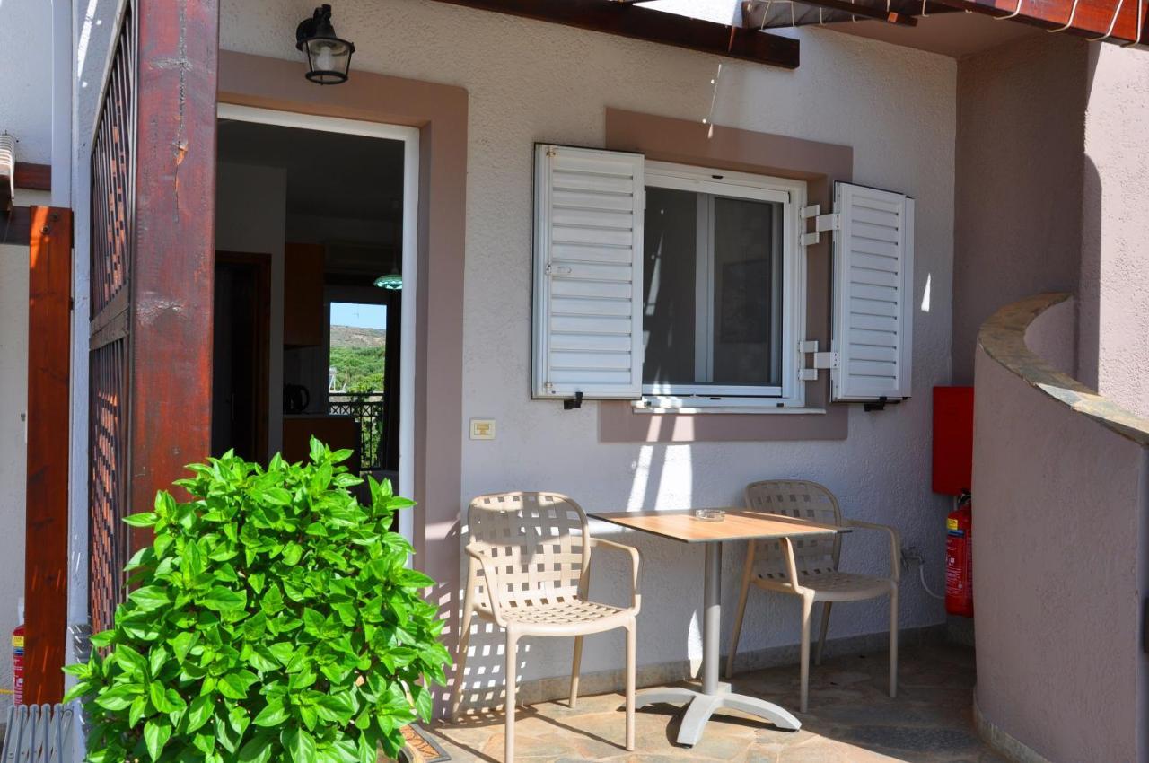 Lagos Studios & Apartments Palekastro Extérieur photo