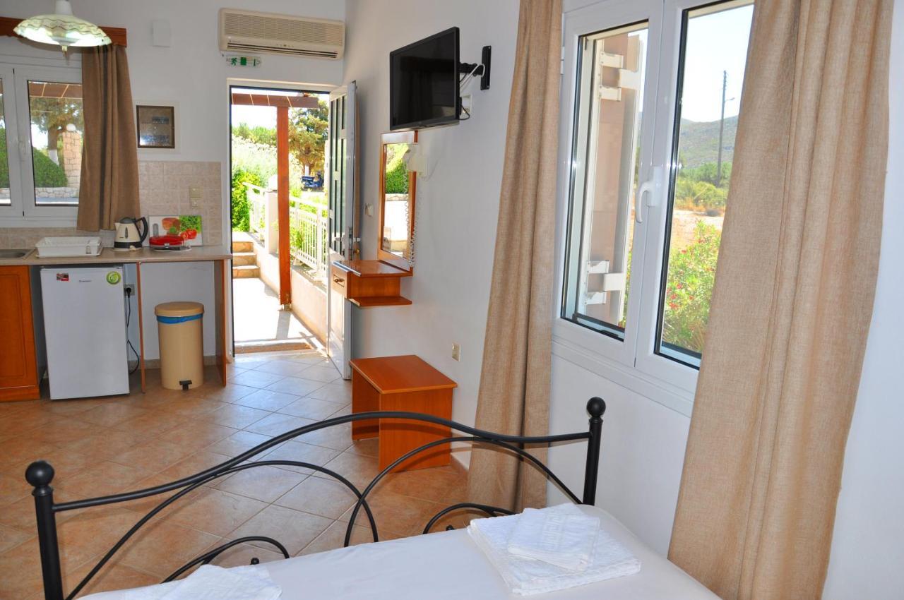 Lagos Studios & Apartments Palekastro Extérieur photo