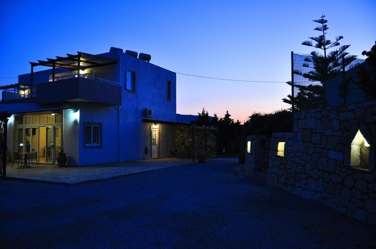 Lagos Studios & Apartments Palekastro Extérieur photo